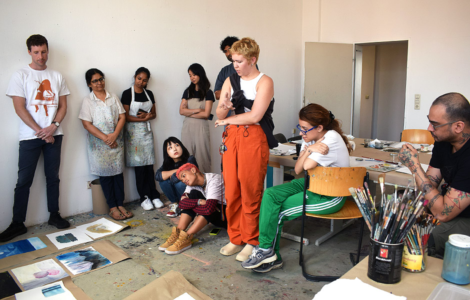 Workshop EXPLORATIONS IN PAINTING: Color and Light in Oil Painting by Anna Slobodnik